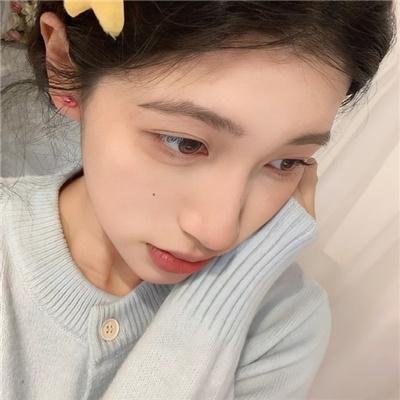 弱比少男闯女校